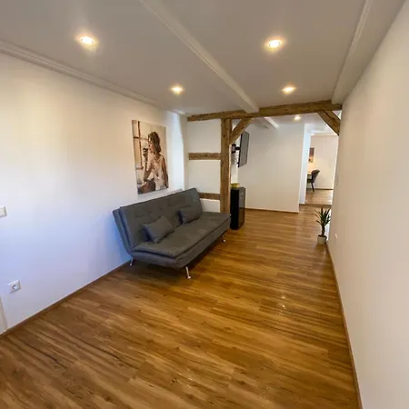 Scheuring 1 Og Links Apartment